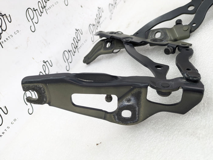 BMW E90 E92 335xi 328xi Trunk Lid Support Bracket Hinges Set Schwarz Black 7060627/7060628