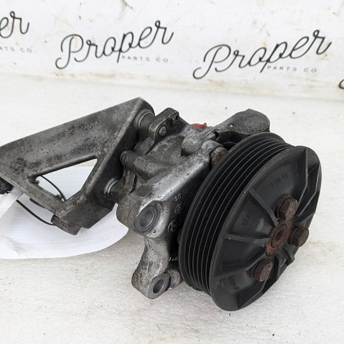 BMW E60 E61 530xi 528xi 525xi N52 Power Steering Pump & Bracket 7539015/7516619