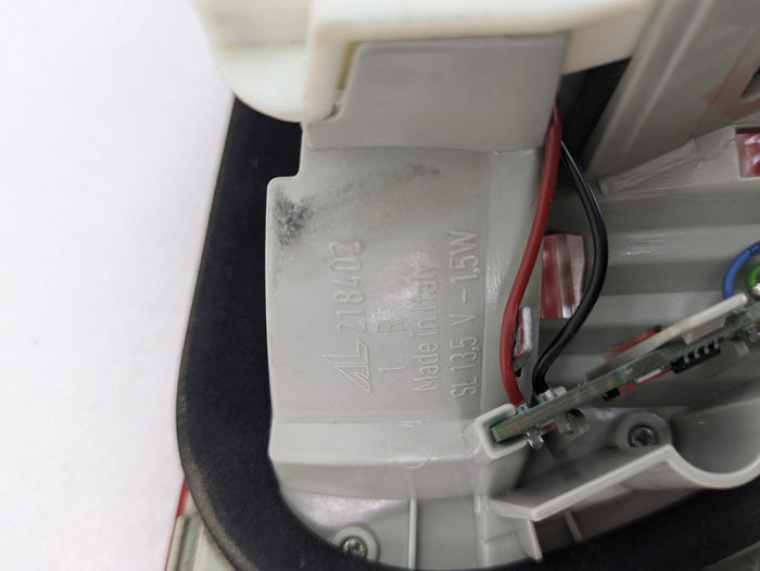 BMW E90 E91  335xi Passenger Rear Inner Tail Light LCI 7289428