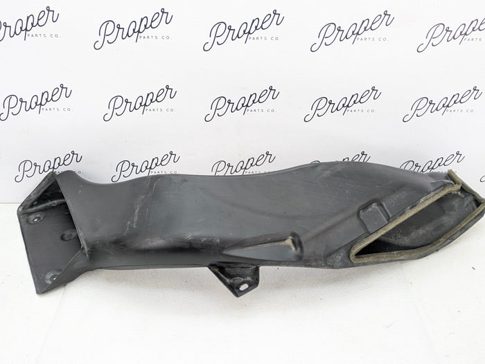 Chevrolet C7 Corvette Stingray Rear Left/Driver Side Automatic Transmission Fluid Cooler Air Duct 84241510/22793183