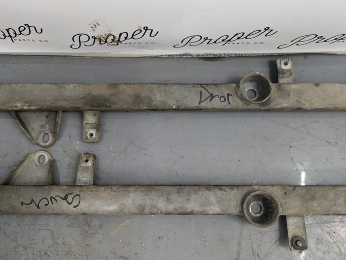 BMW E93 335is 335i 328i Front Subframe V Brace Reinforcement Bracket Set 7046335/7046336
