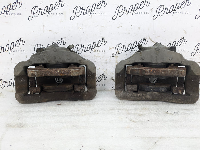 BMW E90 E91 E92 E93 335xi Front Calipers Set Pair