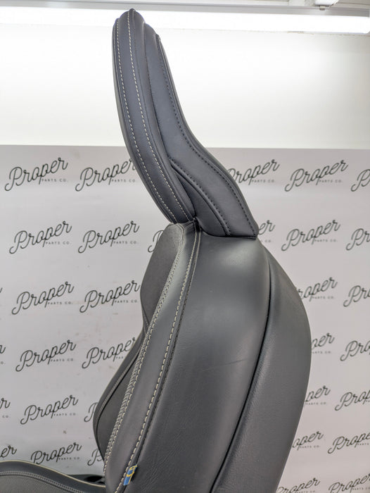 2021 Volvo V60 T6 R-Design Front Right/Passenger Side Black Leather Heated Seat *DAMAGED*