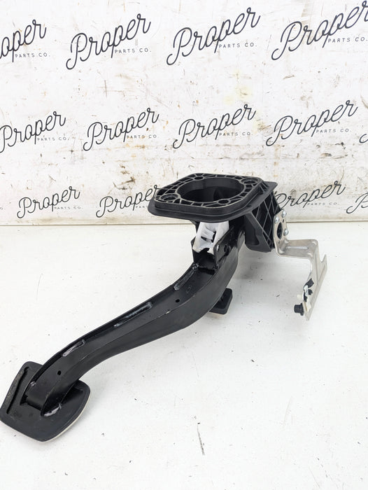 BMW G22 G23 G20 G26 430ix 330ix 330ex M Sport Automatic Brake Pedal Assembly 6874281/6882544