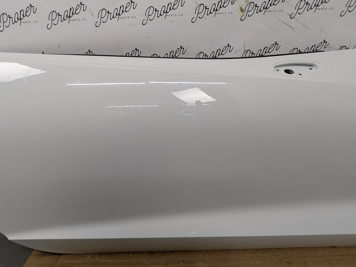 Chevrolet C7 Corvette Stingray Right/Passenger Side Door Arctic White (G8G) 23462076 *DAMAGED*