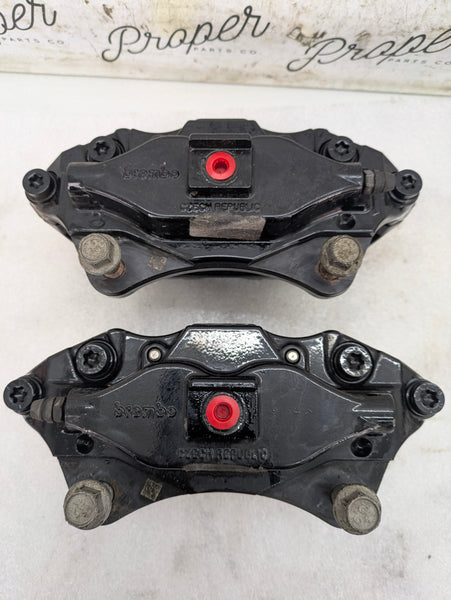 Chevrolet C7 Corvette Stingray Z51 Front & Rear Brembo Brake Calipers Set Black 22847810/22847805/84089131/84089127