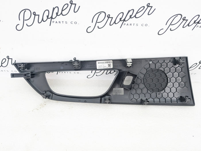 2021 Volvo V60 T6 R-Design Rear Right Interior Door Handle Trim 30747554