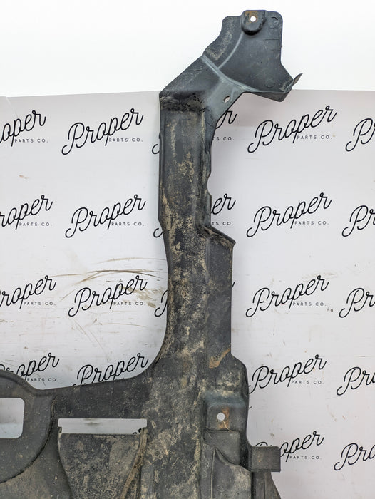 *Damaged* BMW E90 E91 E92 325XI Engine Underbody Splash Shield W/ Radiator Seal Shroud 7117369/7145287