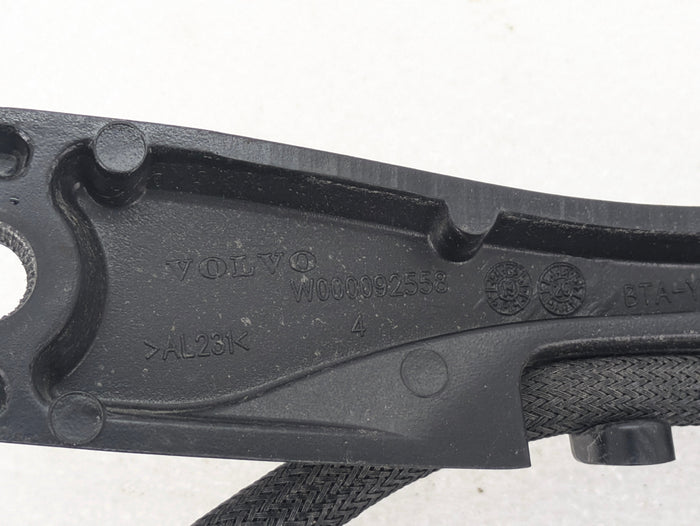 2021 Volvo V60 T6 R-Design Front Left/Right Windshield Wiper Arm Set W000096128/W000092558
