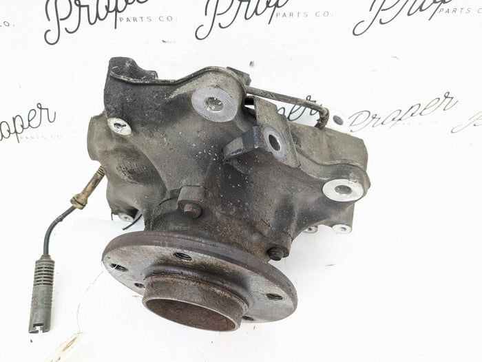 BMW E82 E88 E90 E91 E92 E93 135i 335i 328i RWD Front Right Spindle Hub Knuckle 6793924
