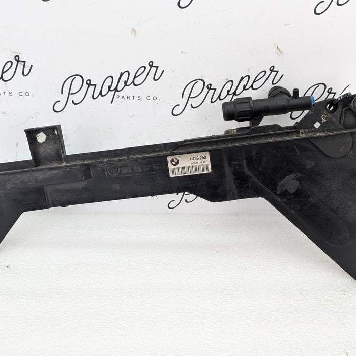 BMW E46 330ci 328ci 325ci 323ci 320i Coolant Expansion Tank Mounting Plate Manual Transmission 1436250