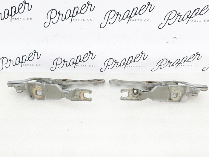 BMW E46 M3 330i 328i 325i 323i Front Hood Hinge Left Right Alpine White Set 41617028577/41617028578