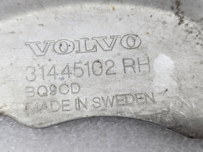 2021 Volvo V60 T6 R-Design Right/Passenger Side Front Spindle/Knuckle/Hub Brake Dust Shield 31445102