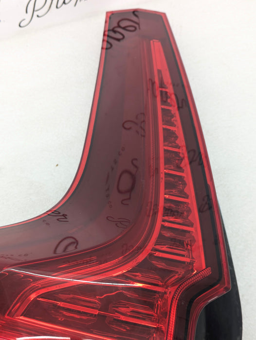 2021 Volvo V60 T6 R-Design Rear Left/Driver Side Outer Tail Light 32291360