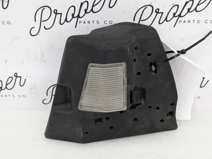 BMW E46 330i 328i 325i 323i 320i Sedan Left Tail Light Bulb Socket Carrier 8364925