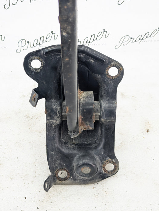 2016-2018 Audi 8U Q3 Quattro Left Rear Control & Trailing Arm Perch Set 1K0501530C