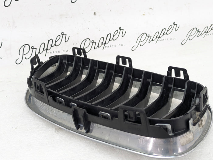 BMW F22 F23 2 Series Pre-LCI Chrome Kidney Grille Set 7295521/7295522 *DAMAGED*