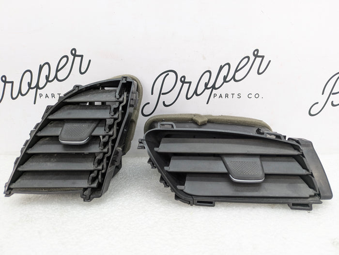 Chevrolet C7 Corvette Stingray Left/Driver Side Dashboard HVAC Air Vent Pair 23302471/23302481