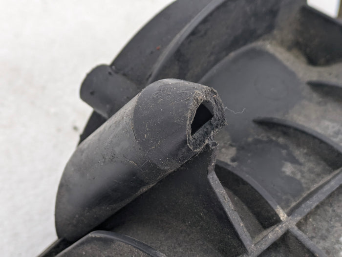 BMW E9X F3X F8X F10 E82 E88 F22 F23 F87 N55 Air Intake Manifold 7576911 *DAMAGED*