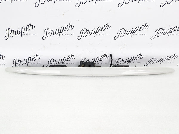 BMW E46 330i 325i 323i Wagon Tailgate Handle Trim Alpine White 51137170963 *Damaged*