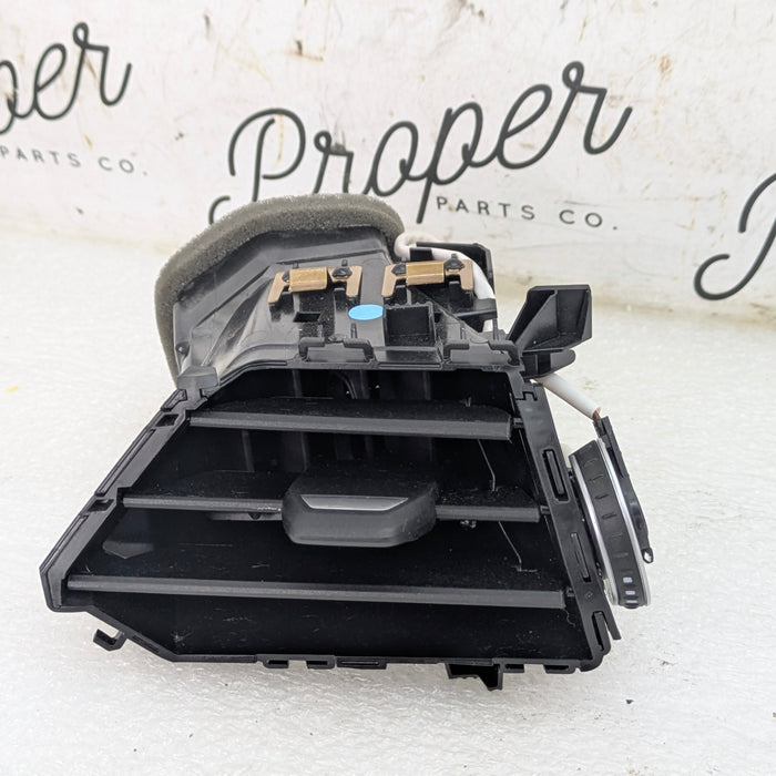 BMW G22 G23 G20 G26 430ix 330ix 330ex Right/Passenger Side Dashboard Air Vent 6848618