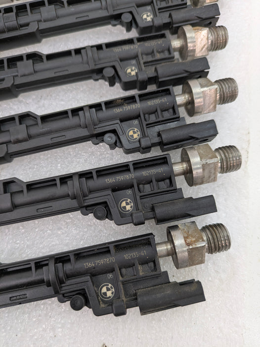 BMW E90 E92 E93 E82 E88 F22 F30 F32 F33 F34 F36 F10 135i 235i 335i 435i 535i N55 Fuel Injectors Set 7597870