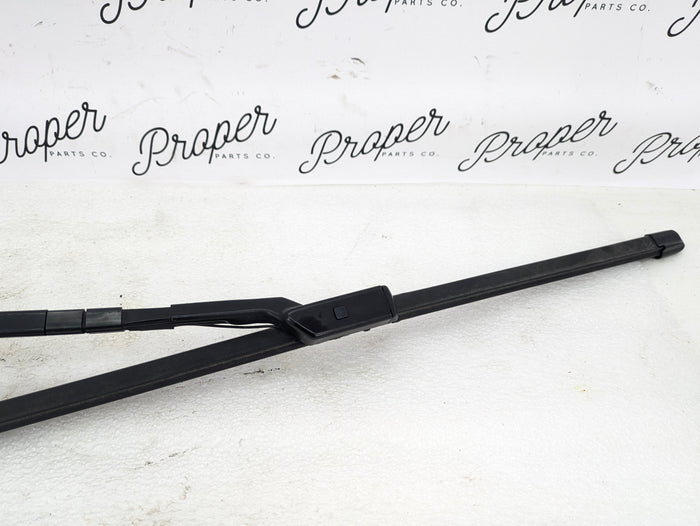 2021 Volvo V60 T6 R-Design Front Left/Right Windshield Wiper Arm Set W000096128/W000092558