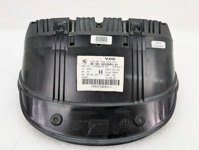 BMW E90 E92 E93 335xi 335i Instrument Gauge Cluster Speedometer KPH 9220985