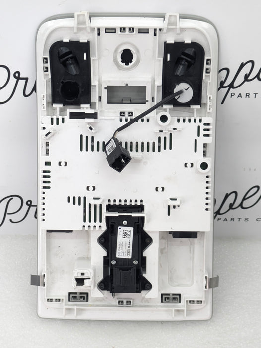 2018 Audi 8U Q3 Front Dome Overhead Interior Light Grey 8X0947135AK/8X0959613 *Damaged*