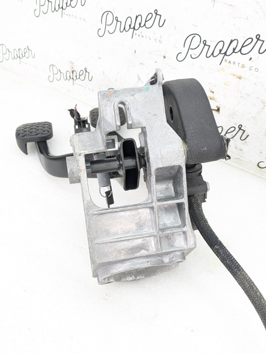 BMW E92 E93 E90 E91 335xi 330xi 328xi 325xi 323i Manual Transmission Clutch & Brake Pedal Assembly/Clutch Line 6761310/6779377/9231129