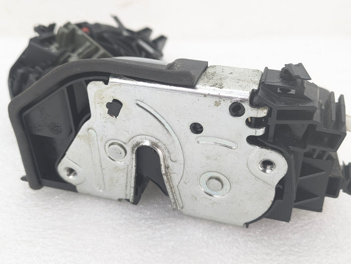 BMW E70 X5 M/E71 X6 M Right/Passenger Side Door Lock Actuator & Handle Carrier 7229458