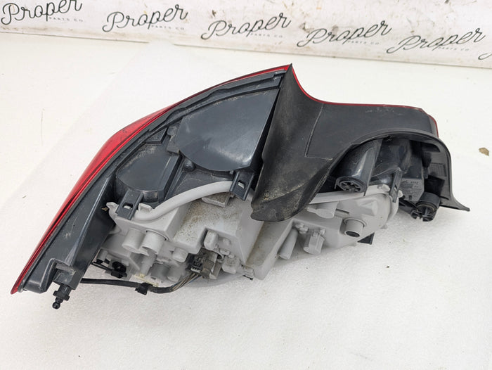 BMW F22 F23 228xi M240xi M235xi 230xi F87 M2 Pre-LCI Right/Passenger Side Tail Light Assembly 7295428
