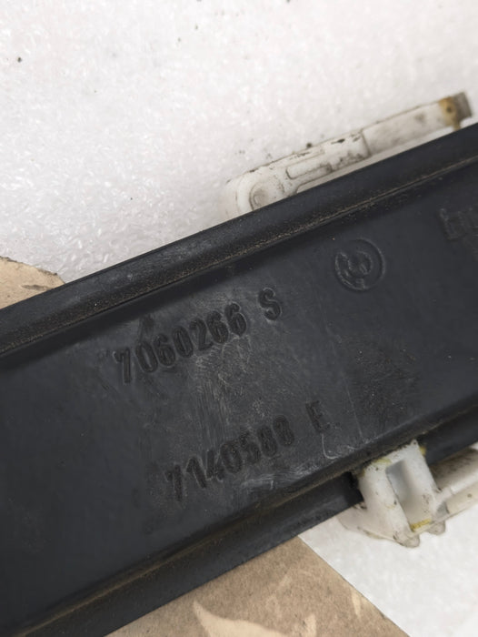 BMW E90 E91 M3 335i 330i 328i 325i 323i Right/Passenger Side Front Window Regulator W/Motor 7140588/6927028