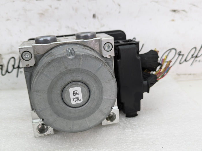 BMW F22 228xi Anti-Lock Brake System/ABS Pump/DSC Module 6871109