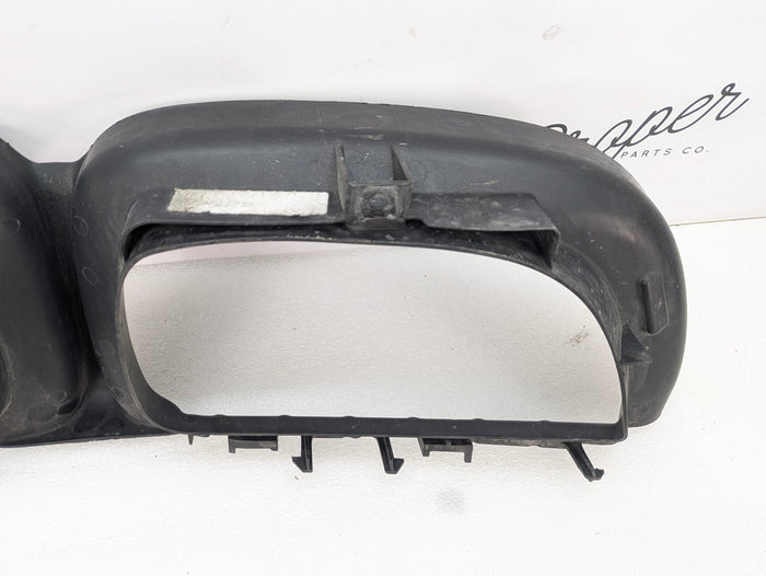 BMW E82 E88 135i 128i Front Radiator Support Upper Air Duct 51747189263