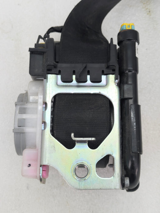 2015-2018 Audi Q3 8U Front Right Passenger Side Seat Belt & Pre Tensior 8U0857620