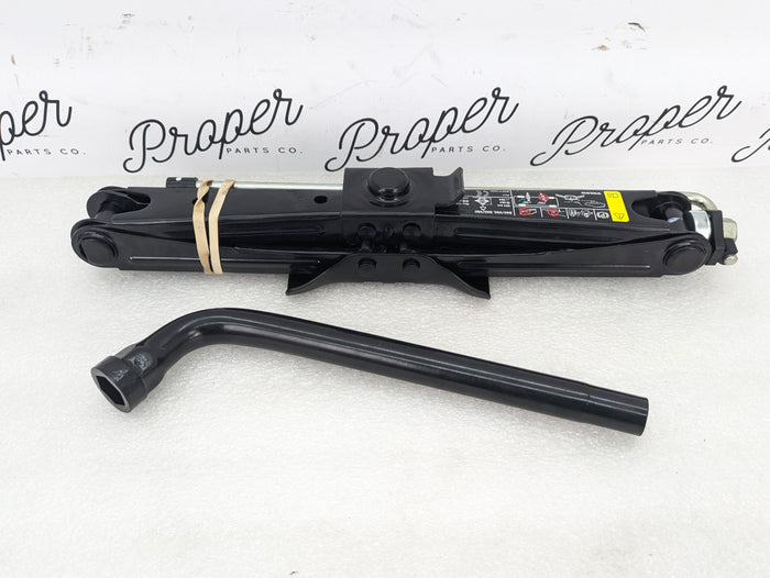2021 Volvo V60 T6 R-Design Emergency Spare Wheel Tire Jack Lug Wrench Tools 31680566/31381637