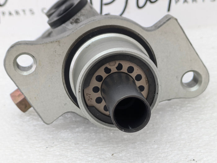 BMW E46 330ci 328ci 325ci 323ci 320i Brake Master Cylinder 34316757839
