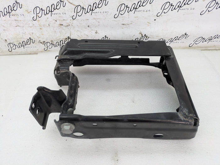 BMW G20 G22 G23 G26 330ix M340ix 330ex Left/Driver Side Front Bumper Reinforcement Bracket 7422225