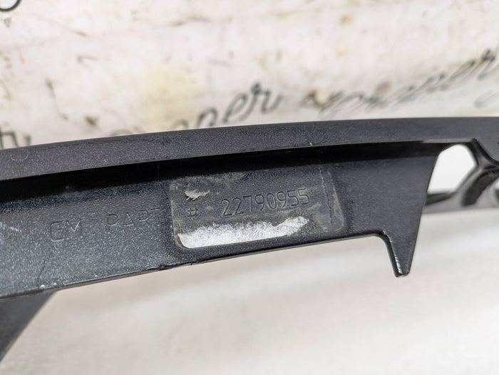 Chevrolet C7 Corvette Stingray Z51 Rear Right/Passenger Side Tail Light Surround Trim 22790955 *DAMAGED*