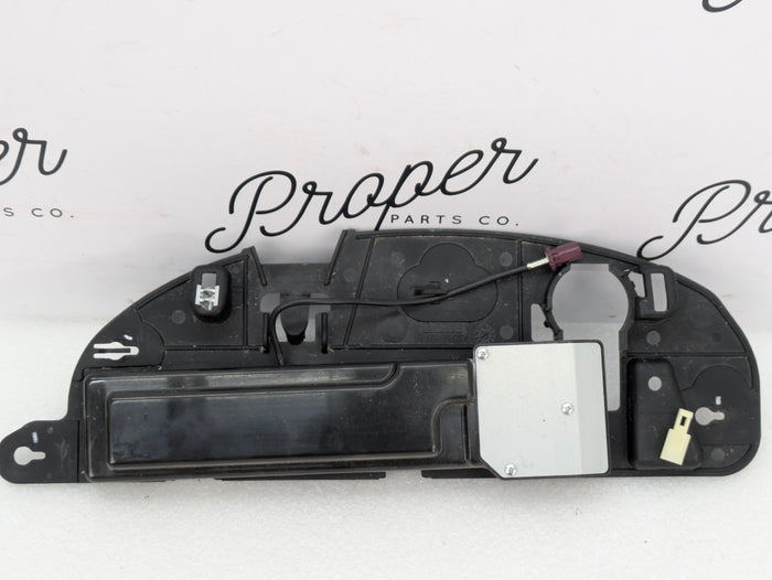 Chevrolet C7 Corvette Stingray Mobile Phone Antenna & Mounting Bracket 84156075/84213076 *NOTE*