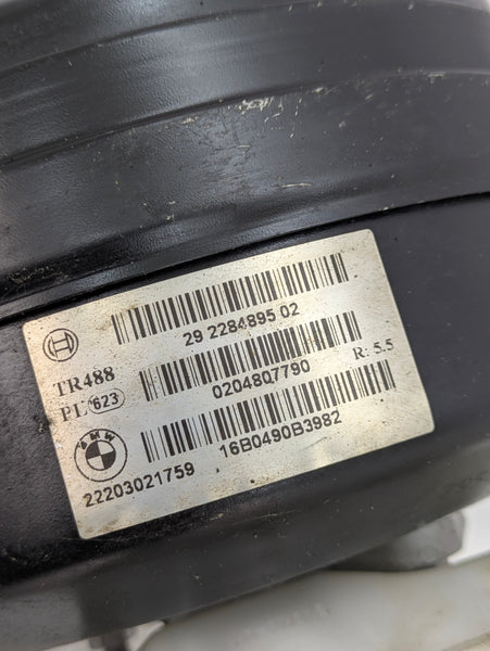 BMW F36 435xi Brake Booster & Master Cylinder Assembly 2284895 *NOTE*