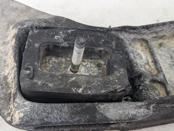 BMW E60 E61 M5/E63 E64 M6 SMG/Manual Transmission Gearbox Support Mounting Bracket 51757898305/2282027