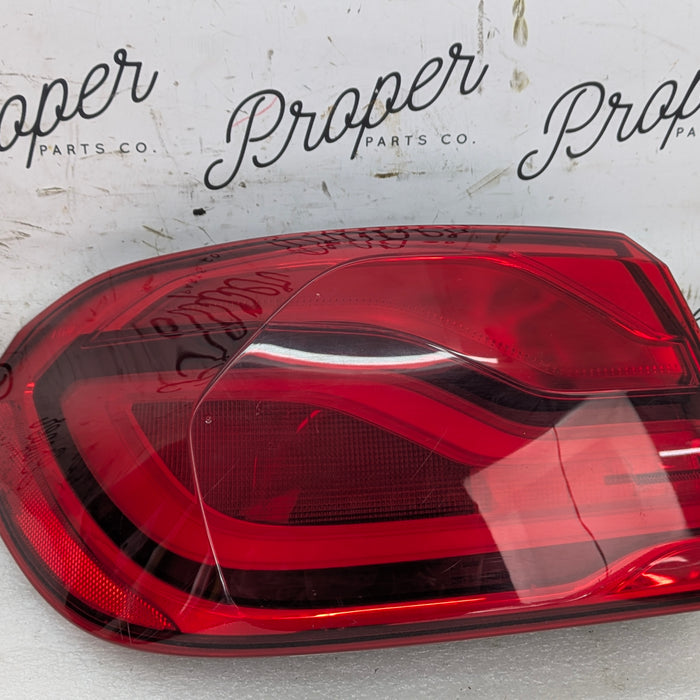 BMW F36 F32 F33 F82 F83 440xi 430xi M4 LCI LED Rear Left/Driver Side Outer Tail Light 8496525 *DAMAGED*
