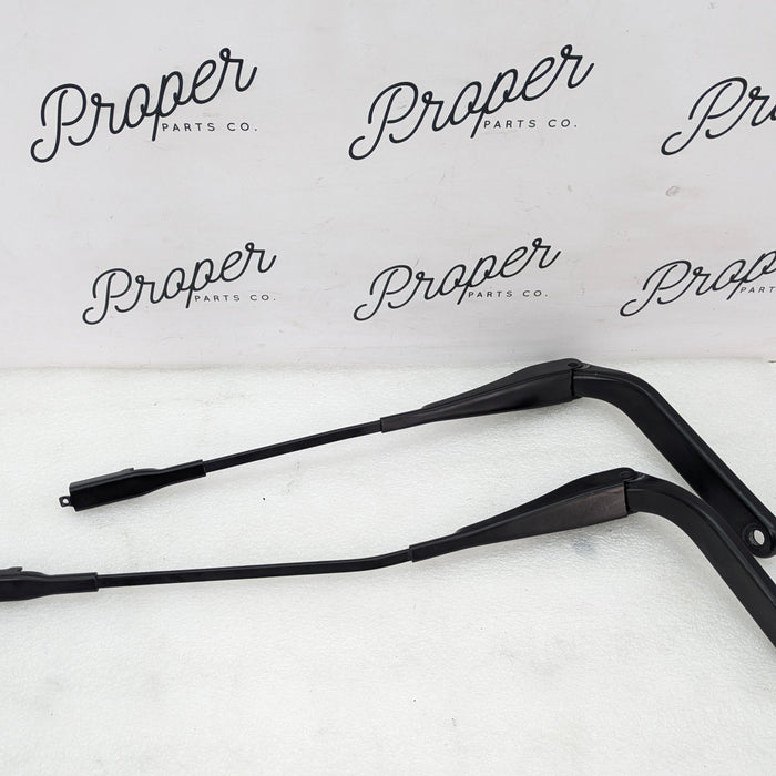BMW E82 E88 135i 128i Left & Right Windshield Wiper Arms Set Pair 7169971/7169972