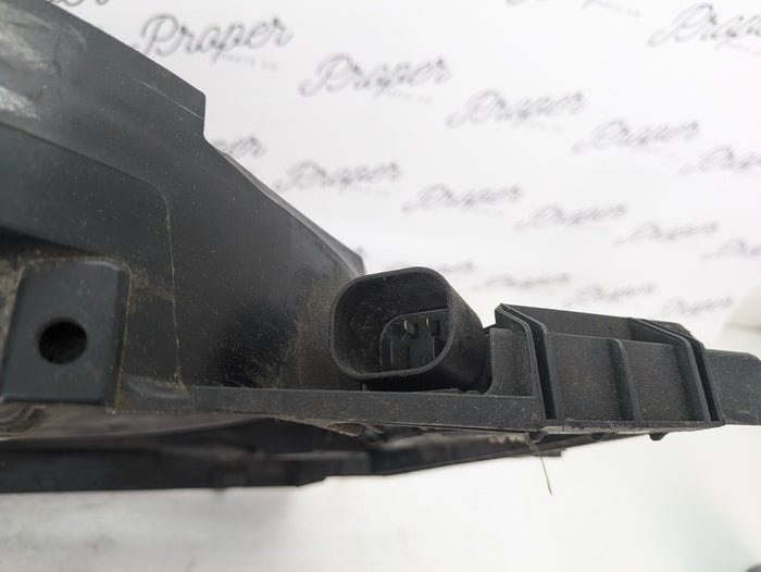 BMW E90 E92 E93 335i 335xi N54 Engine Radiator Fan & Motor 7561712 *DAMAGED*