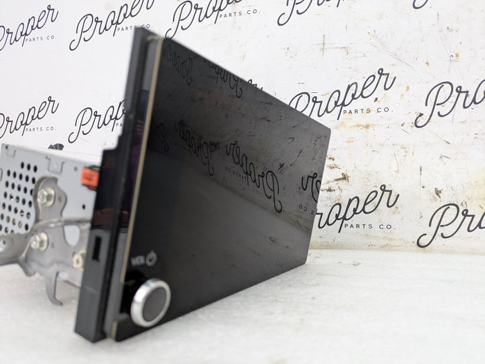 Toyota GZEA14 GR Corolla Headunit Receiver Radio Display Screen 86140-12E10 *DAMAGED*
