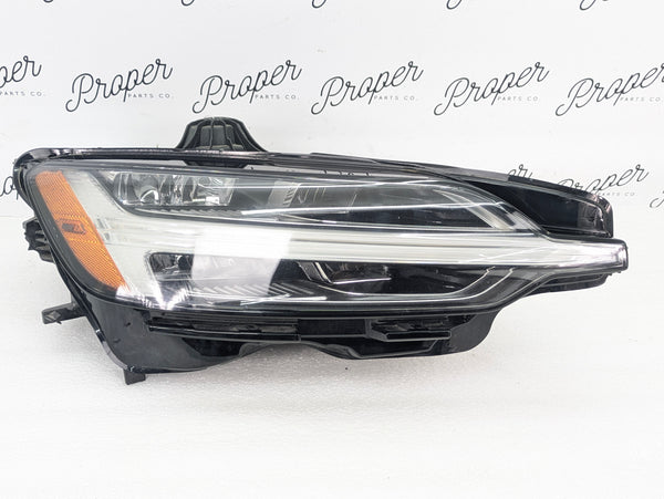 2021 Volvo V60 T6 R-Design Right/Passenger Side Adaptive LED Headlight 31427776 *DAMAGED*