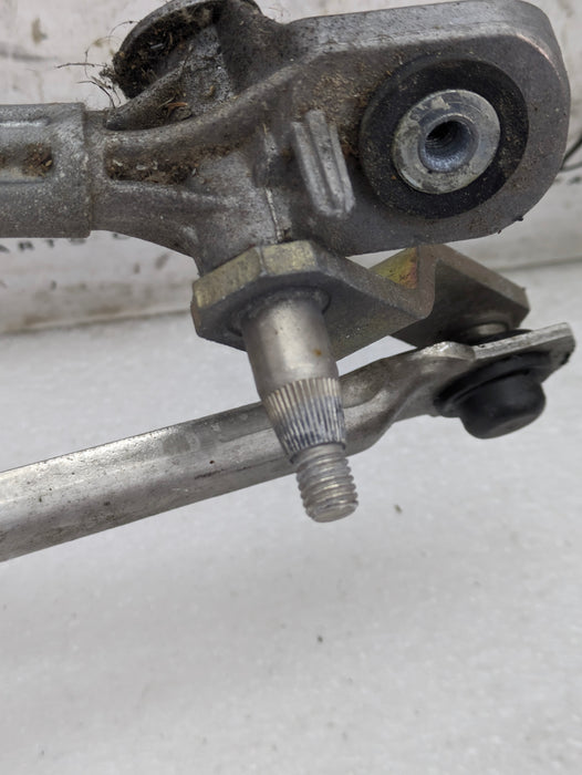 Porsche 996.2 911 Carrera 4 Windshield Wiper Linkage Assembly W/Motor
