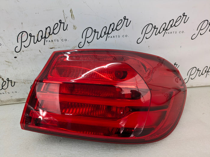 BMW F36 F32 F33 435xi 428xi 440xi 430xi Pre-LCI Right/Passenger Side Outer Tail Light 7296100 *NOTE*